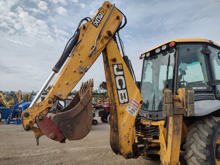 jcb-3cx14-image-28