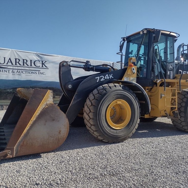 DEERE 724K