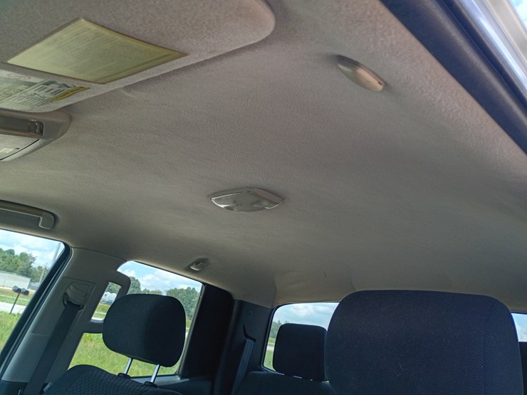 2010-toyota-tundra-image-29