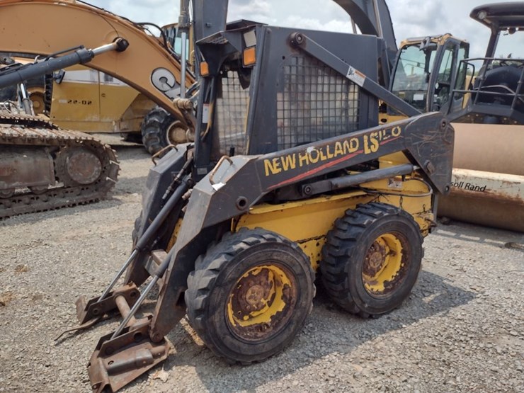 new-holland-ls150-image-1