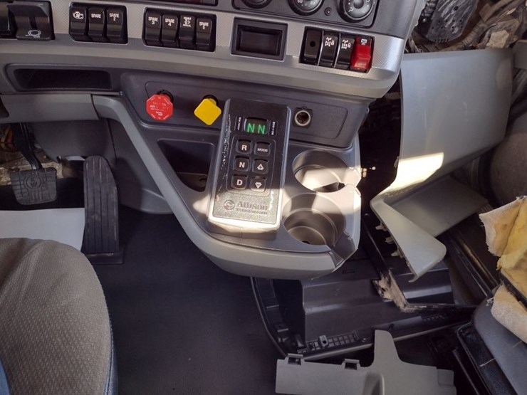 kenworth-t880-image-9
