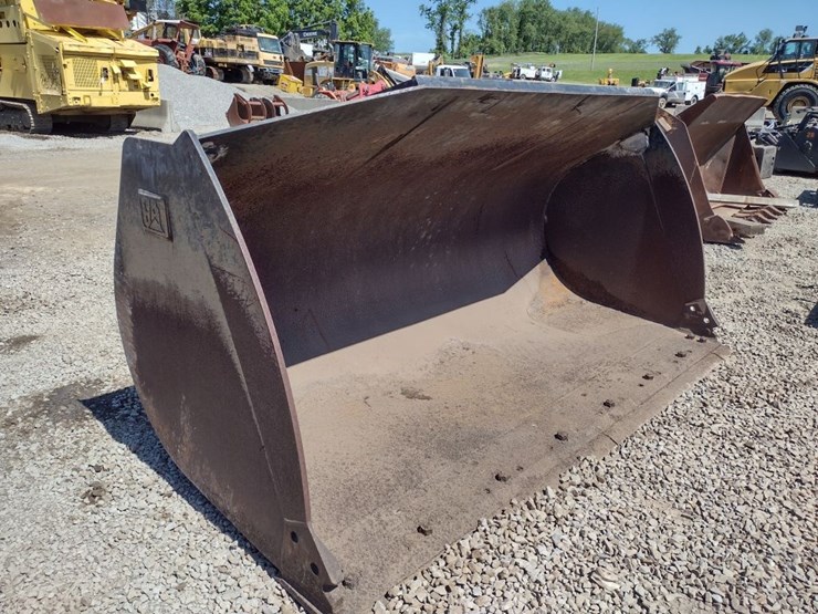 caterpillar-938h-image-2
