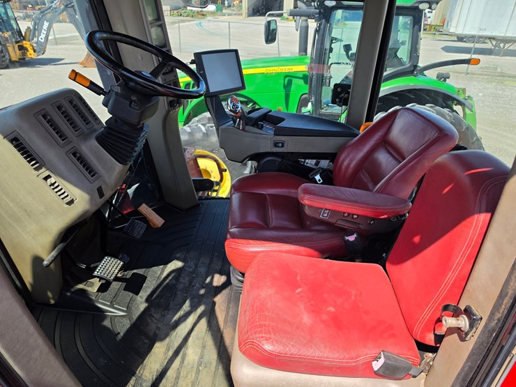 2014-case-ih-420-image-8