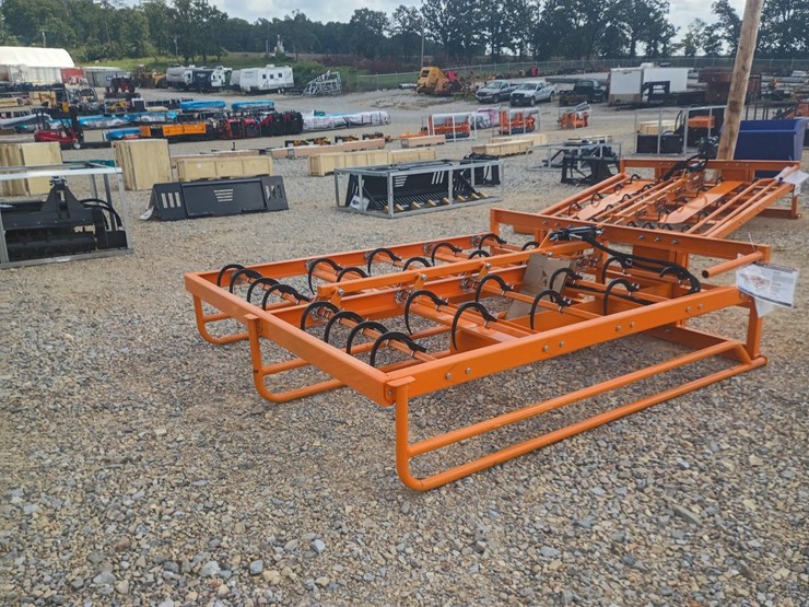 #l76-064-•-landhonor-hay-accumulator-grapple-skid-steer-attachment-image-4