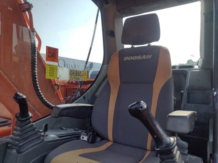 doosan-dx140-lc-image-12