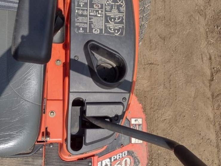 kubota-zd321-image-8