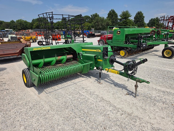 2016-john-deere-348-image-1