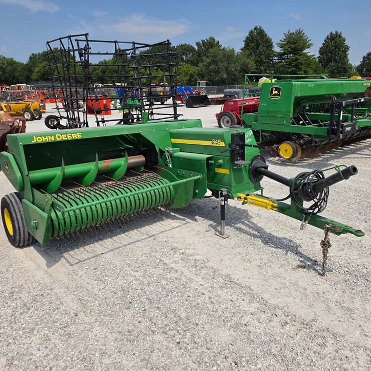 2016 JOHN DEERE 348