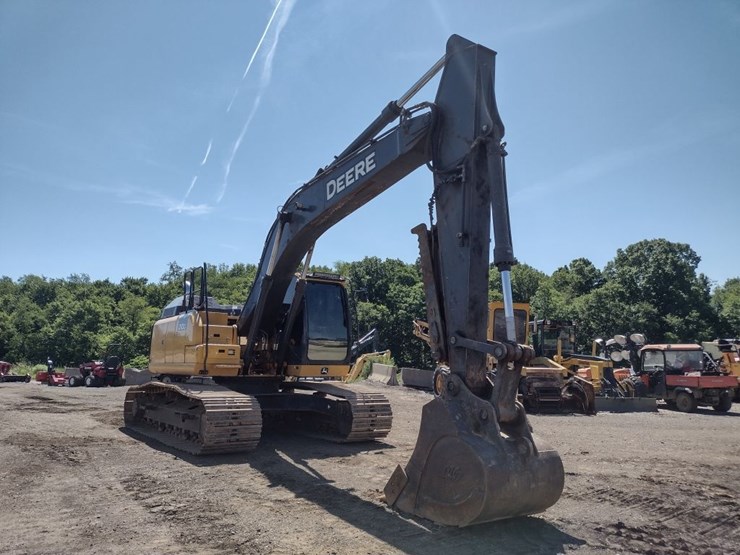 deere-210g-lc-image-45