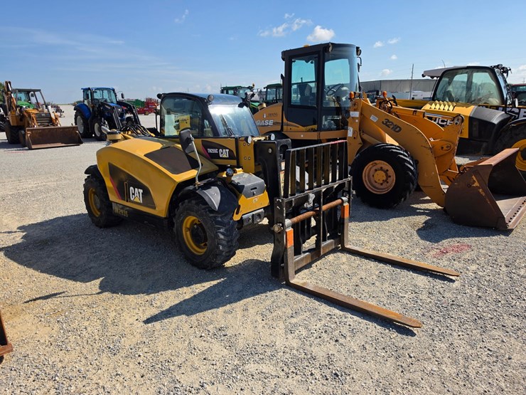 2016-caterpillar-th255c-image-21