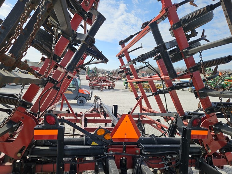 2014-case-ih-200-image-11