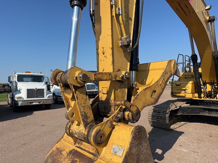 2015-caterpillar-326fl-image-7