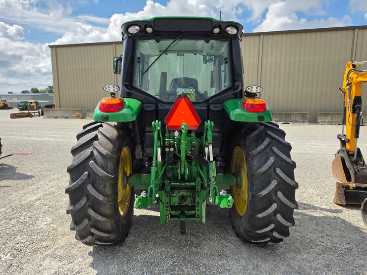 2022-john-deere-6120m-image-12