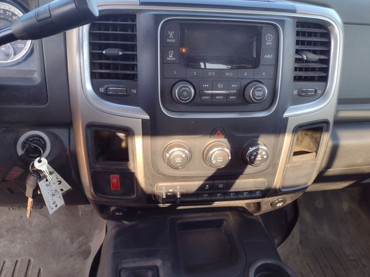 dodge-3500-image-12