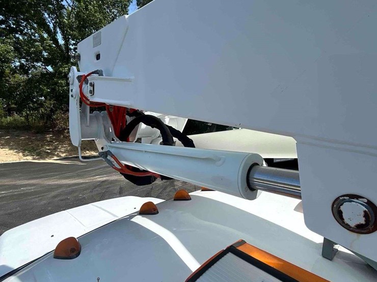 2009-altec-at37g-image-49