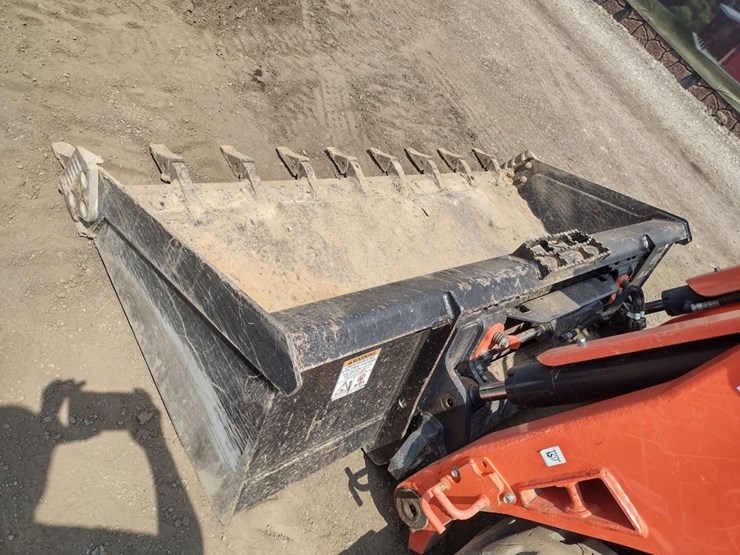kubota-svl97-2-image-21