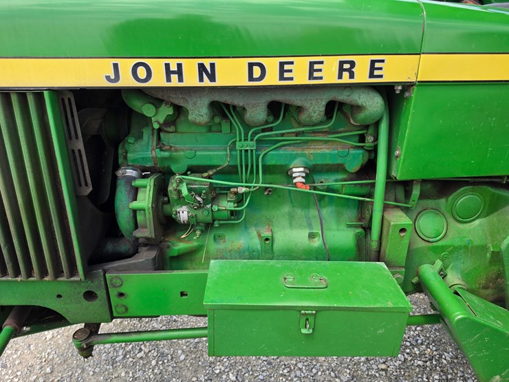 1976-john-deere-2640-image-4