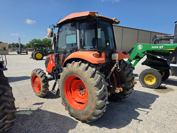 2015-kubota-m7060-image-23