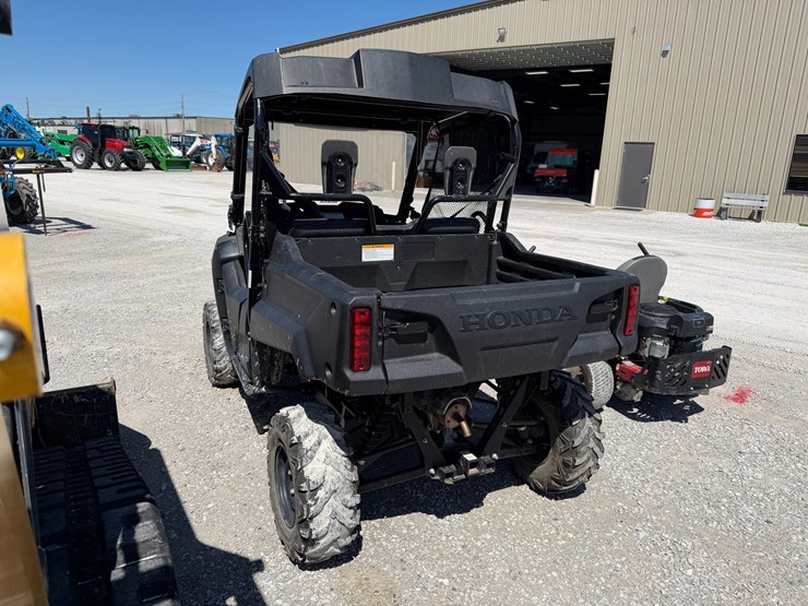 2021-honda-pioneer-700-image-10