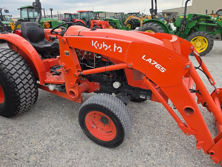 2021-kubota-l4701-image-21