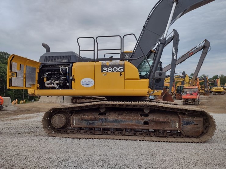 deere-380g-lc-image-26