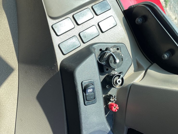 #1254-•-case-ih-185-puma-tractor-(second-owner)-image-61