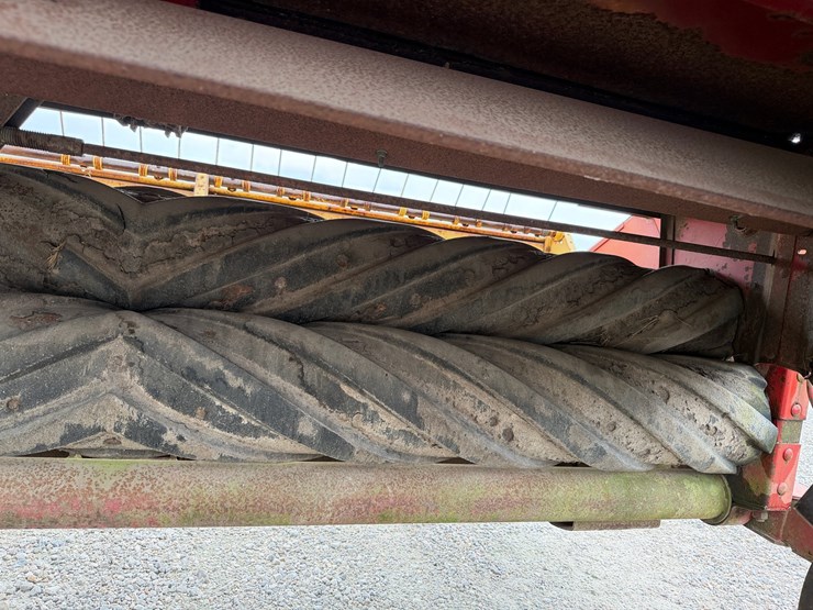 new-holland-489-image-8