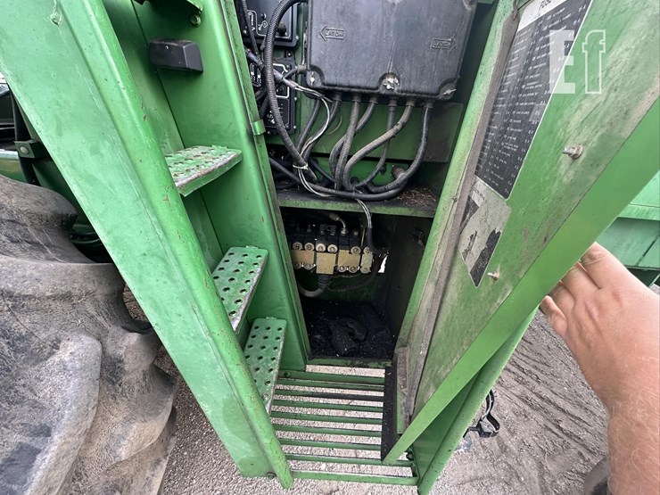 1996-john-deere-6710-image-32