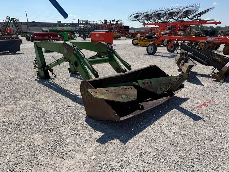 john-deere-158-image-1