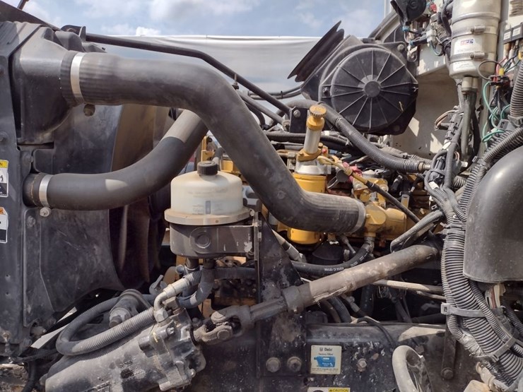 peterbilt-335-image-42