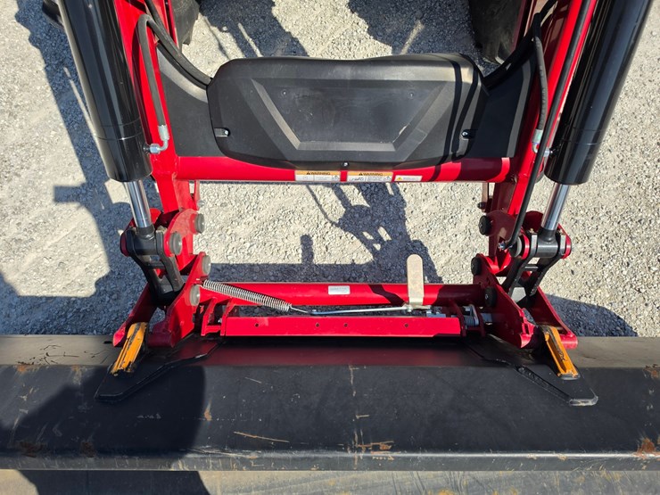 2022-case-ih-maxxum-145-image-5
