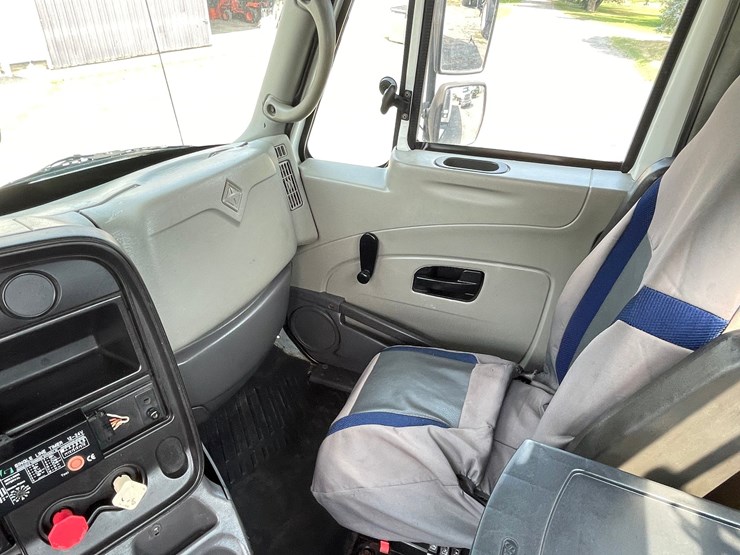 2011-international-prostar-image-79