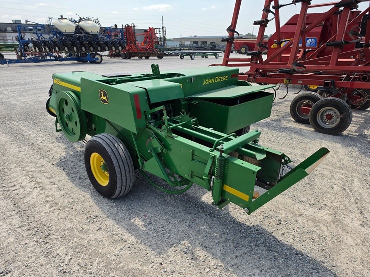 2016-john-deere-348-image-9