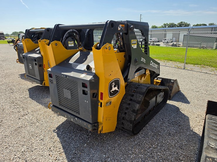 2023-deere-317g-image-20