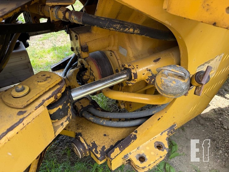 1997-caterpillar-928f-image-32