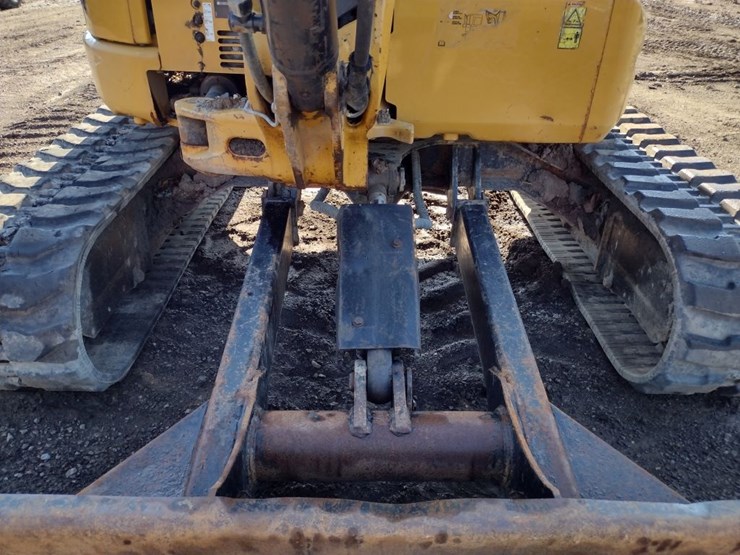 caterpillar-15-image-21