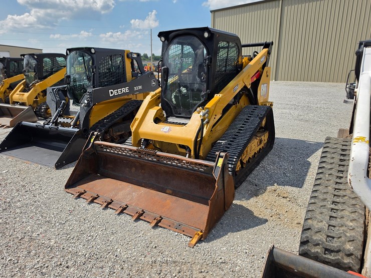2020-caterpillar-299d3-image-25