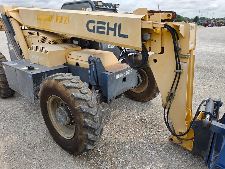 2016-gehl-rs8-42-image-19