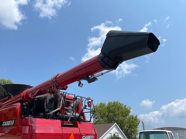 2018-case-ih-7240-image-115