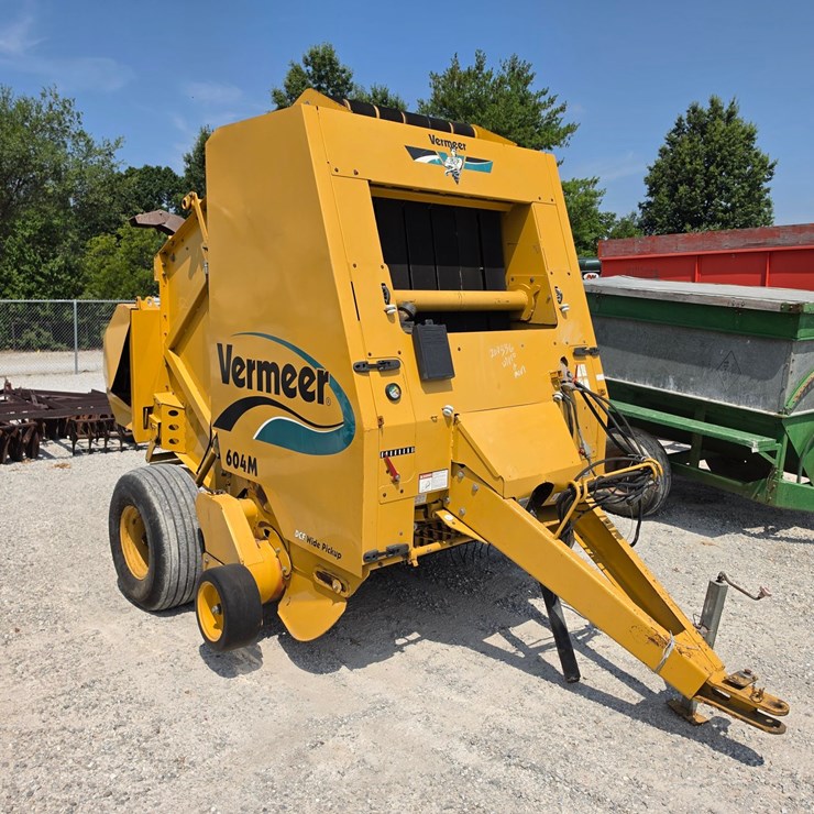 2005 VERMEER 604M