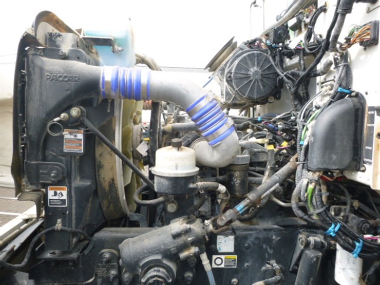 peterbilt-337-image-24