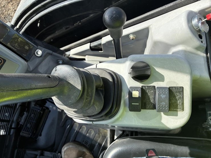 2023-deere-35g-image-27
