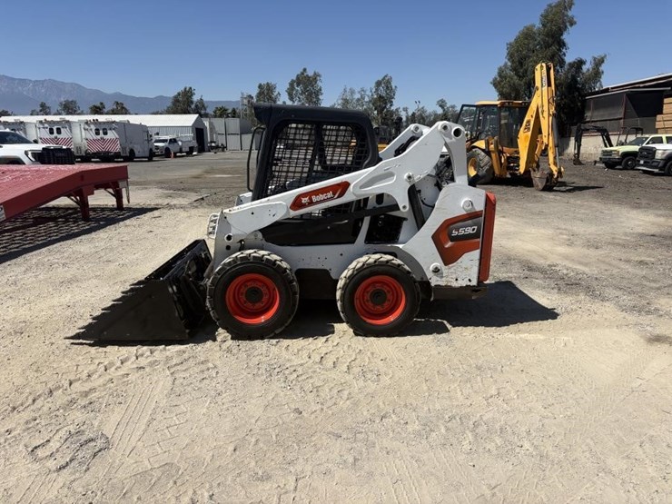 2022-bobcat-s590-image-1
