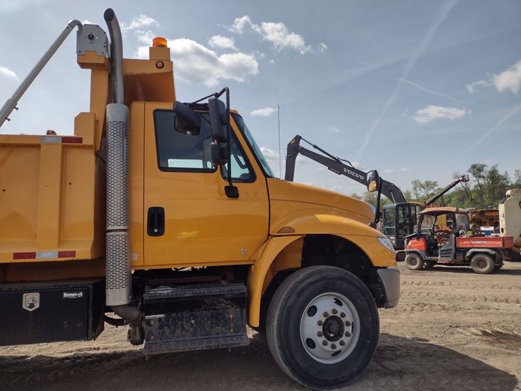 international-durastar-4300-image-22