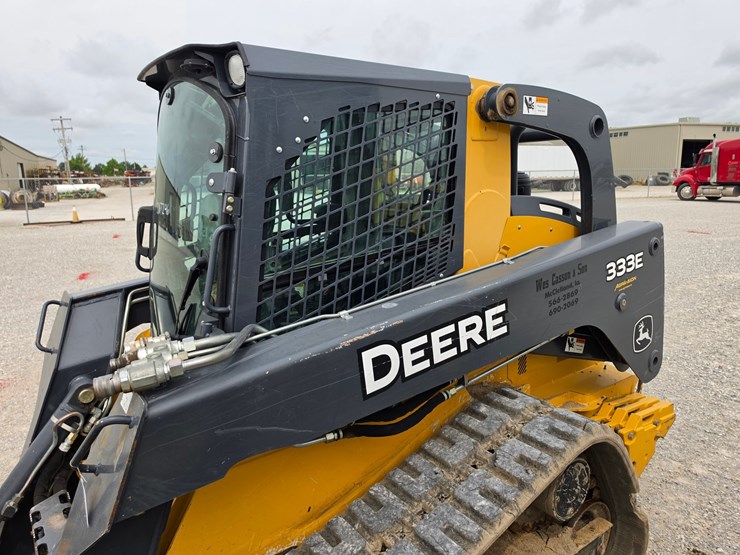 2014-deere-333e-image-13