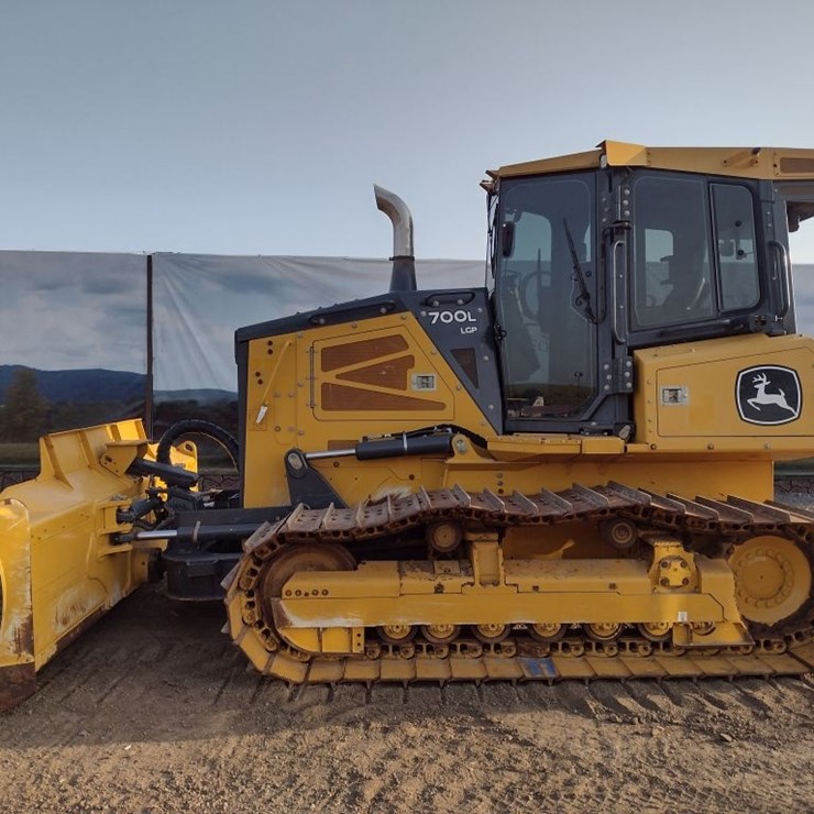 DEERE 700L LGP