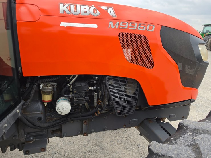 2014-kubota-m9960-image-36
