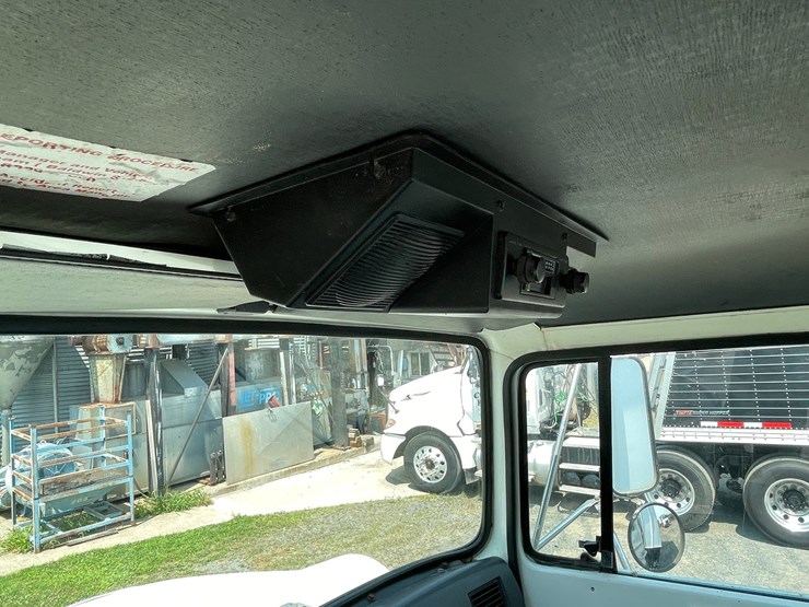 1990-ford-l8000-image-56