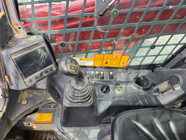 2018-takeuchi-tl10v2-image-10