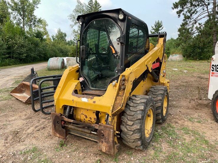 caterpillar-242d-image-1